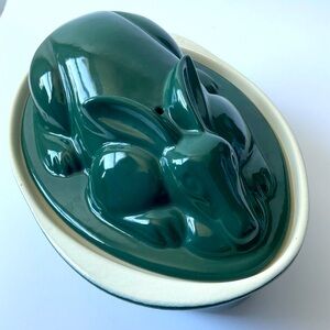 VTG Chasseur Green Rabbit Oval Iron enameled Dutch oven Baking Dish